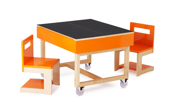 ARGINGTON // orange fundy play table